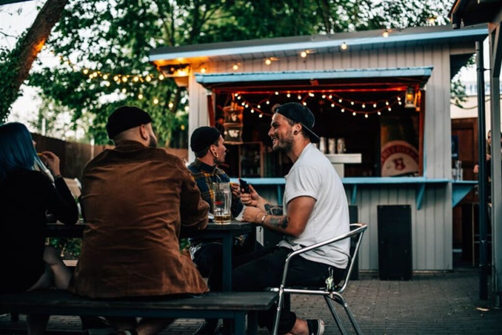 Terrasse mit Sitzgruppe